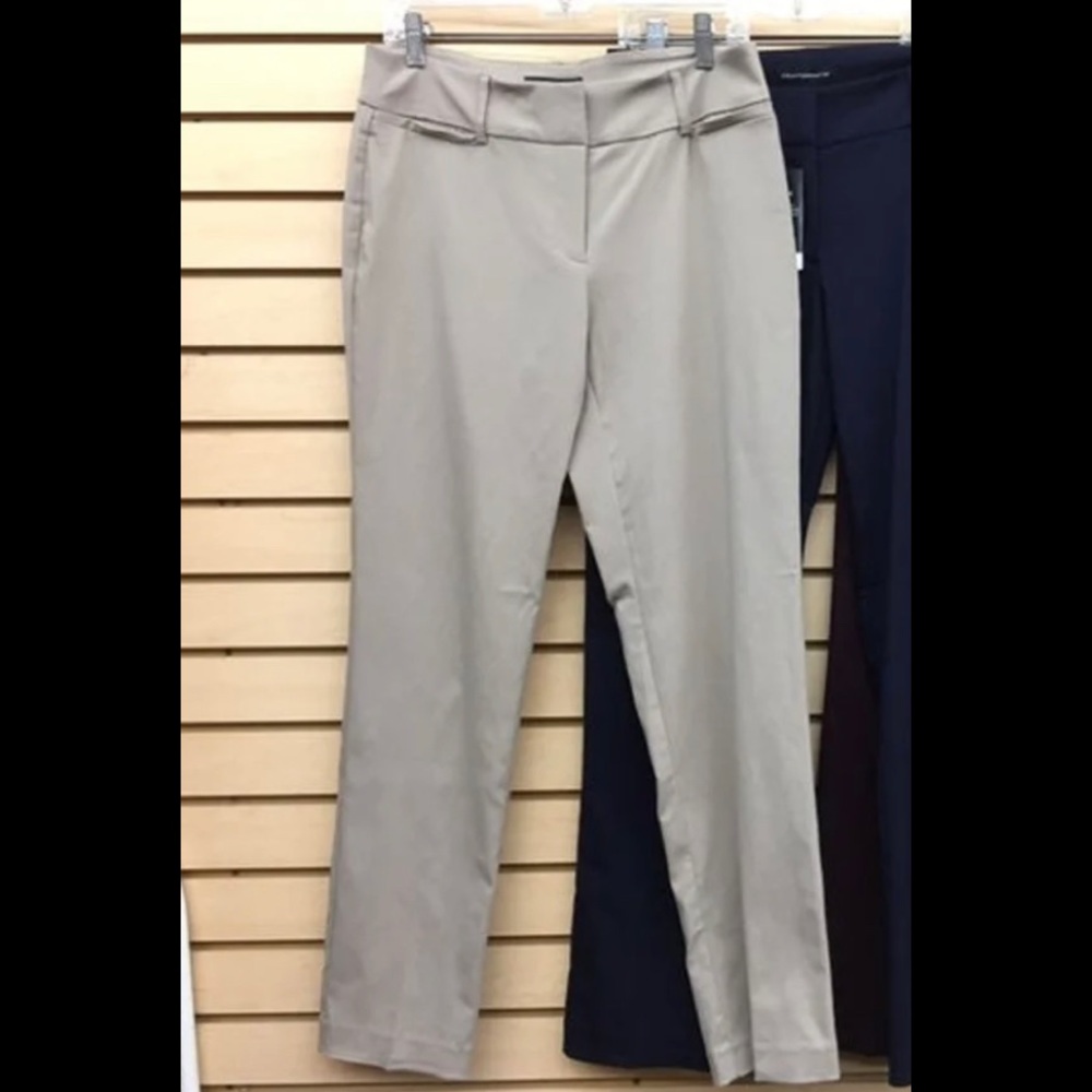 Counterparts~ Women’s Trousers in Beige/Tan. Size 8.
